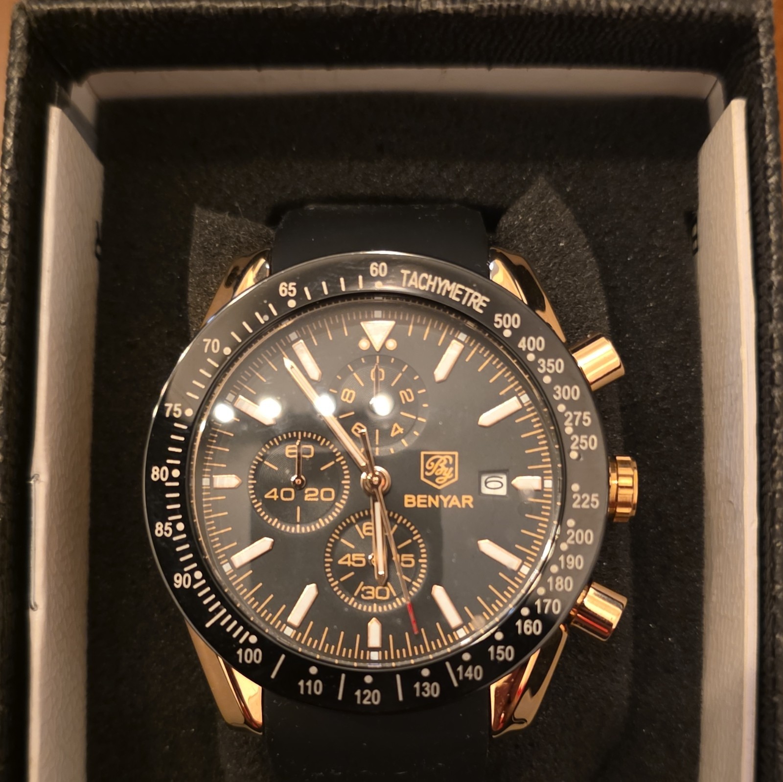 BENYAR Men’s Quartz Chronograph Date Tachymeter Black Dial Gold Case 44mm