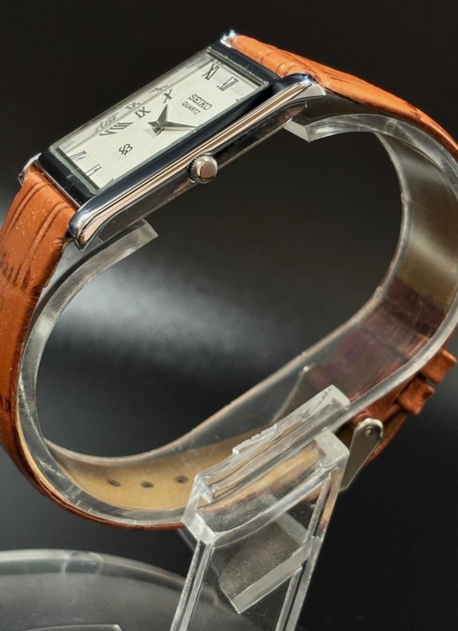 Vintage Seiko Slim Tank Quartz Men’s Wrist Watch With Free DDP Shipping