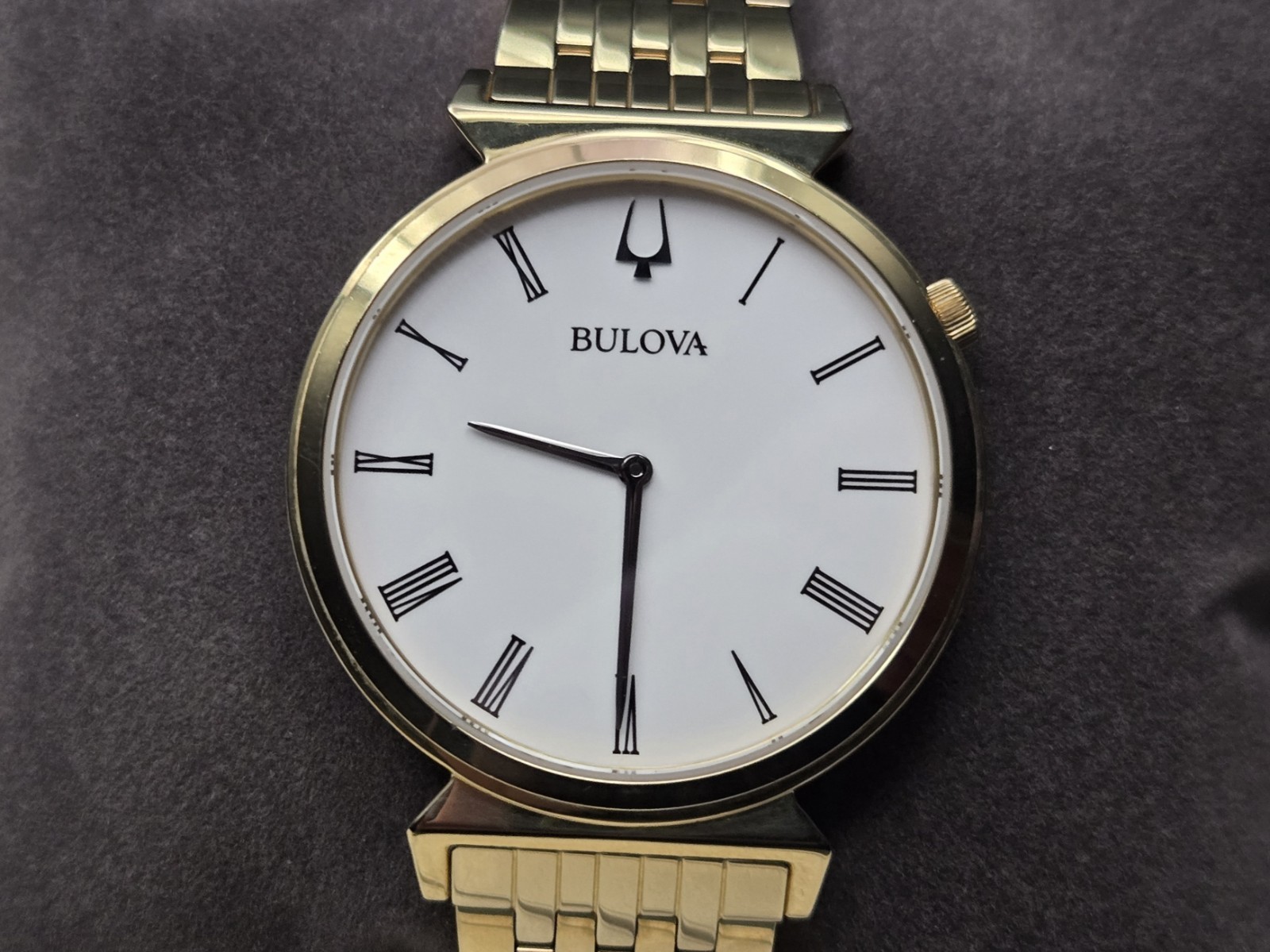 Bulova Regatta Store Display Men’s Gold Tone White Dial Quartz Watch 97A153