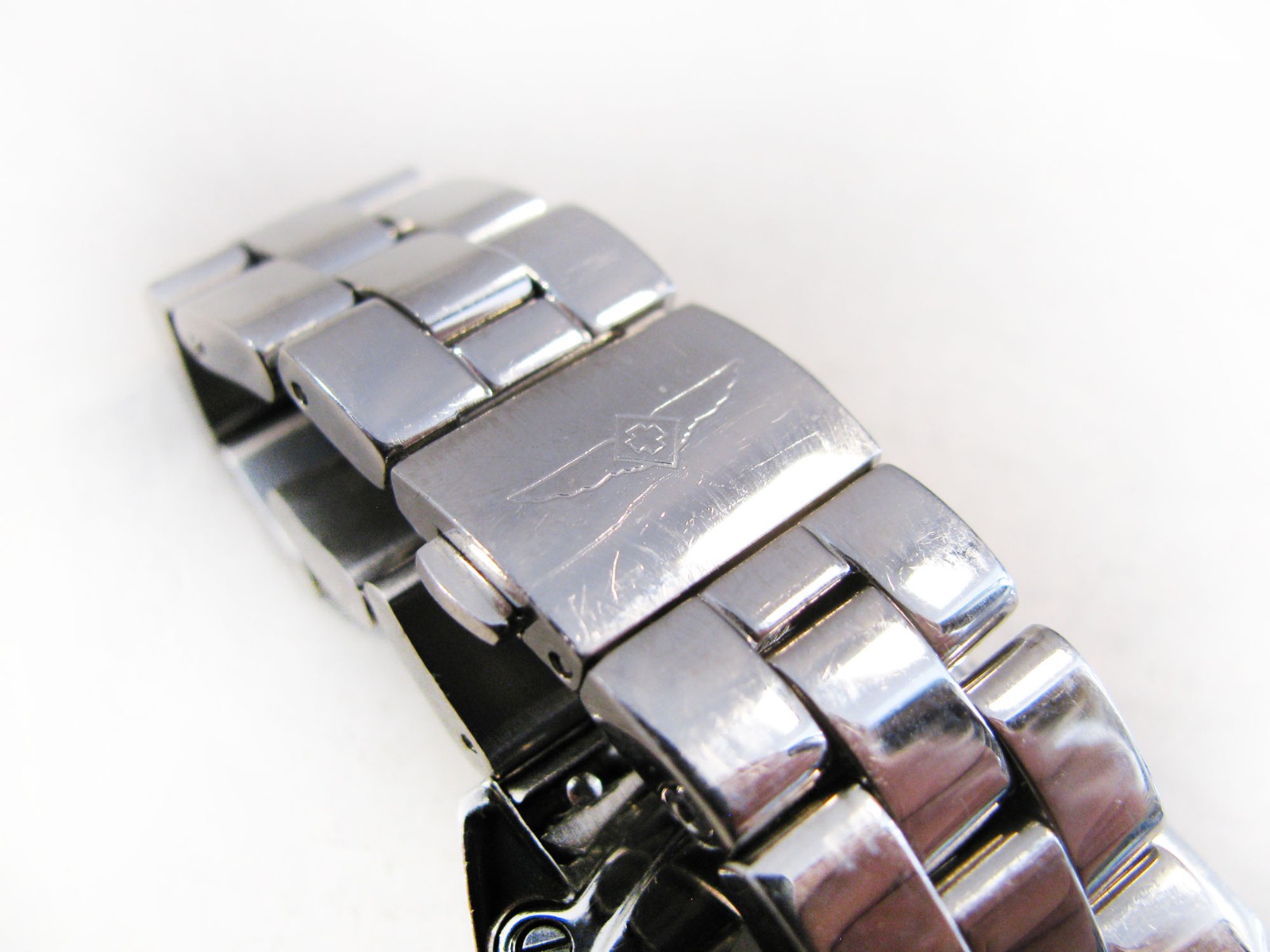 Handsome Chunky Invicta Baby Lupah II 3351 Diamond Chrome Steel 100M Date Watch