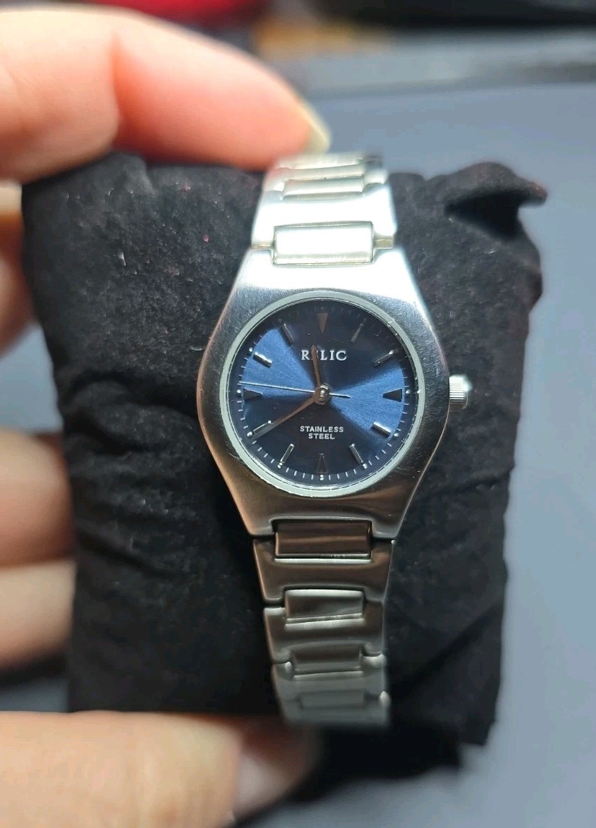 Relic Watch Silver Stainless Steel Blue Face Quartz – New Battery – EUC