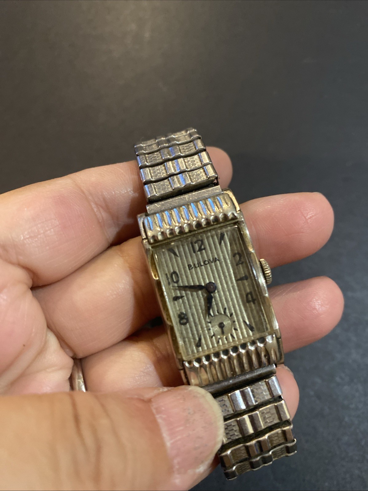 Vintage 10K gold Filled Men’s Bulova USA ‘Academy Award’ Winding Wrist Watch