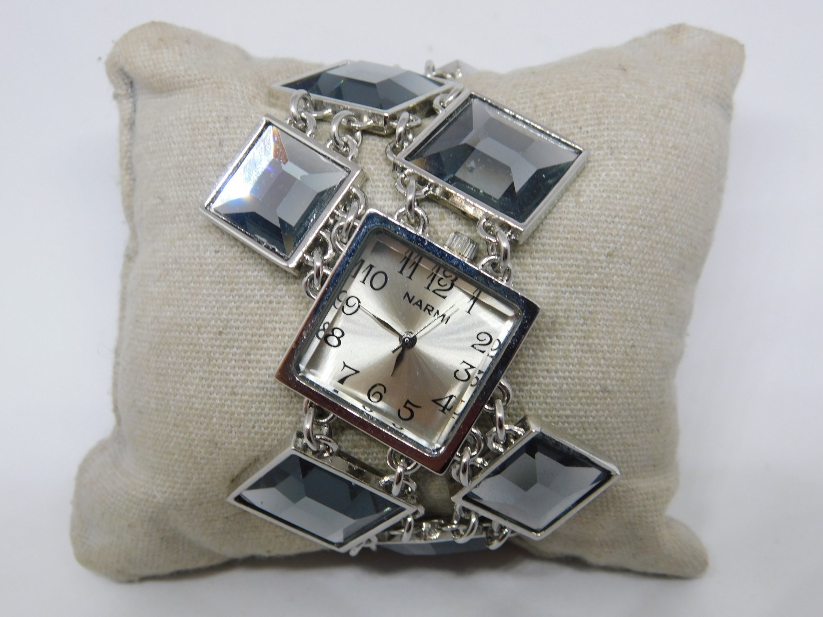 Narmi 17009 Glass Bracelet Quartz Analog Women’s Watch Sz. 6 1/4″ New Battery