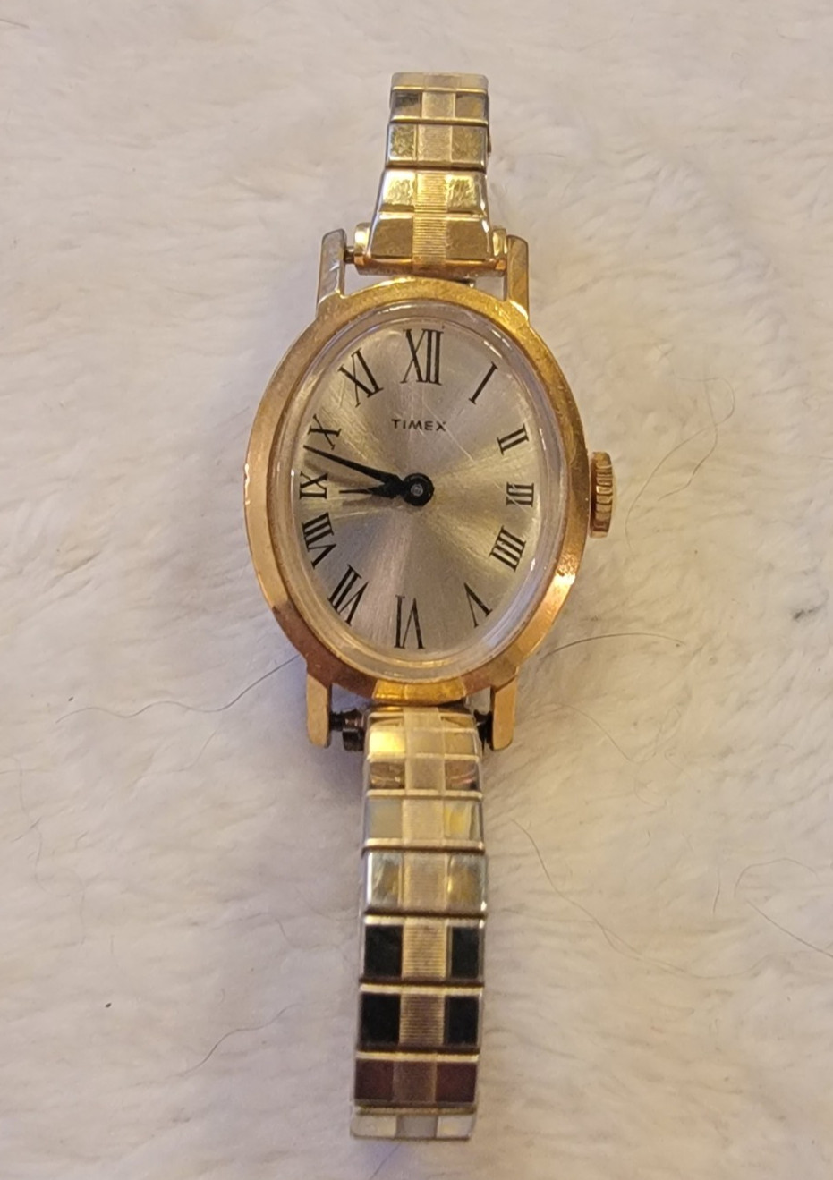 Vintage Timex Watch Women’s Casual Retro Bronze Tone Expandable Band 80’s
