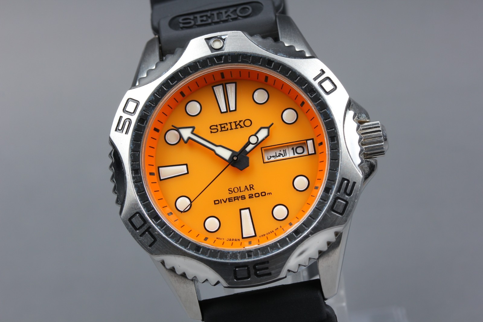 New Belt / New Battery [N MINT] Vtg Seiko V158-0AE0 Orange Dial Solar Mens Watch