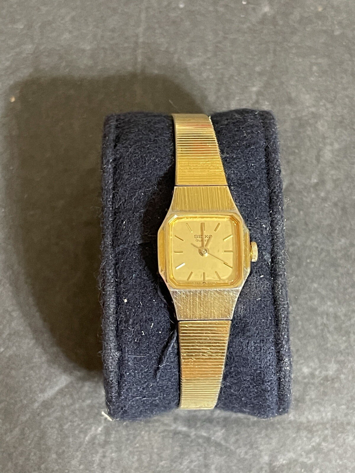 Seiko 1980’s Lady’s Formal Dress Quartz Watch 7321-5409 New Battery Runs Great