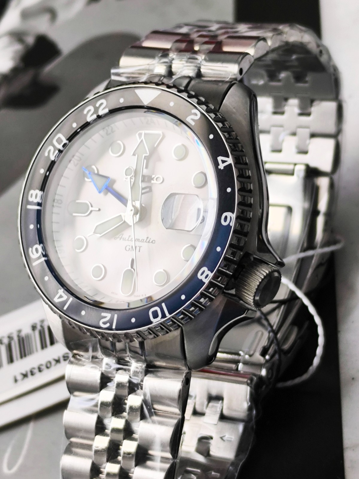 Seiko 5 Sports SSK033K1 SKX Sports GMT White/Black/Blue (with box) SSK033K1