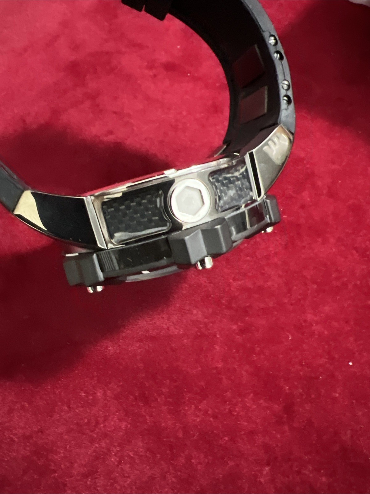 Invicta Carbon Hawk 37286 is a 54mm men’s watch with a black carbon fiber dial,