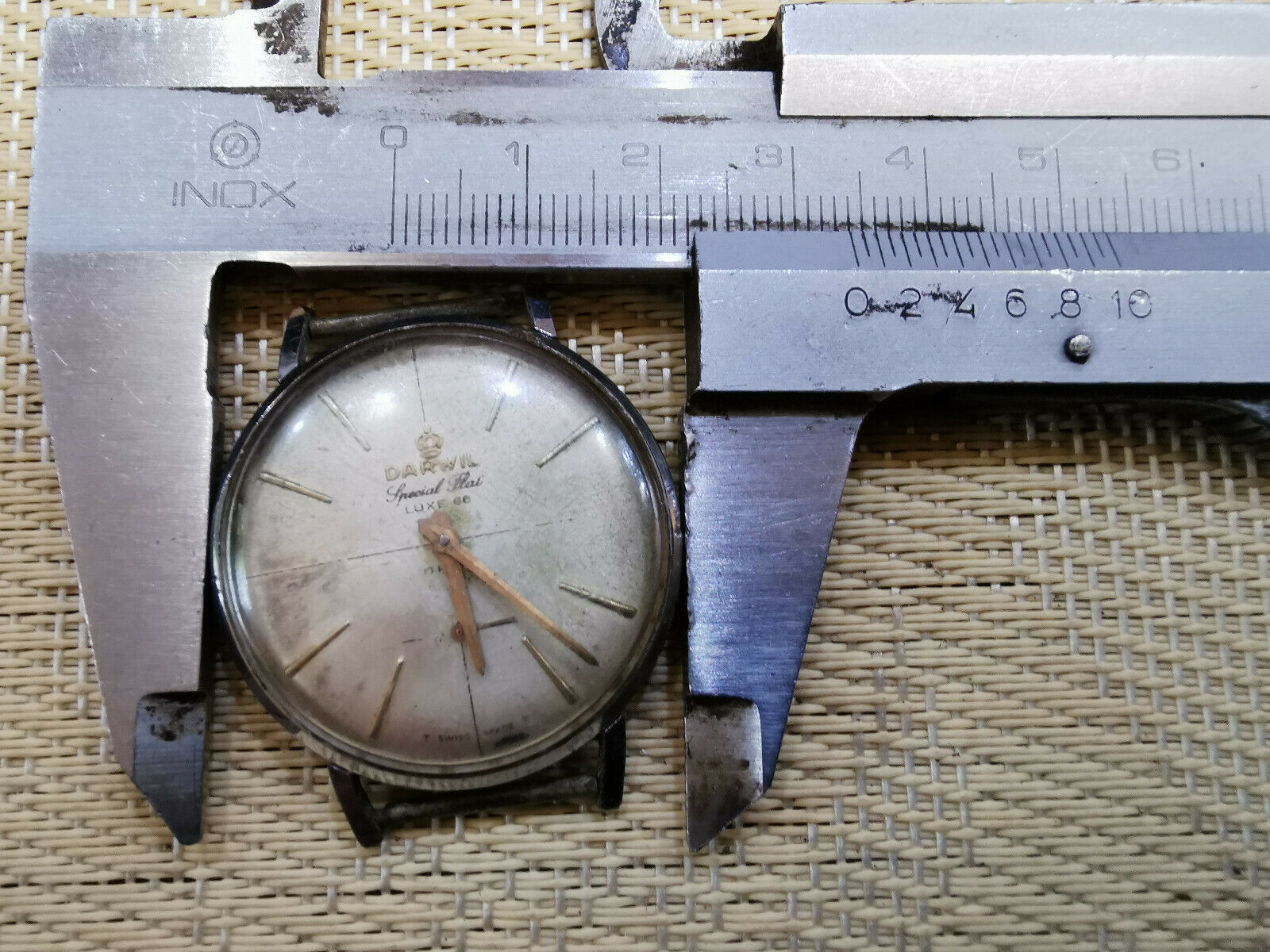 Vintage SWISS MEN Watch DARWIL