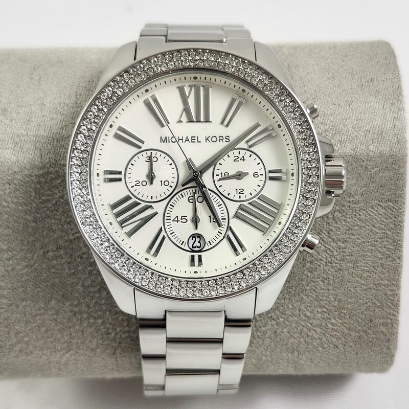 NEW Michael Kors Wren Silver Stainless Steel Chronograph Watch MK7429 + Box
