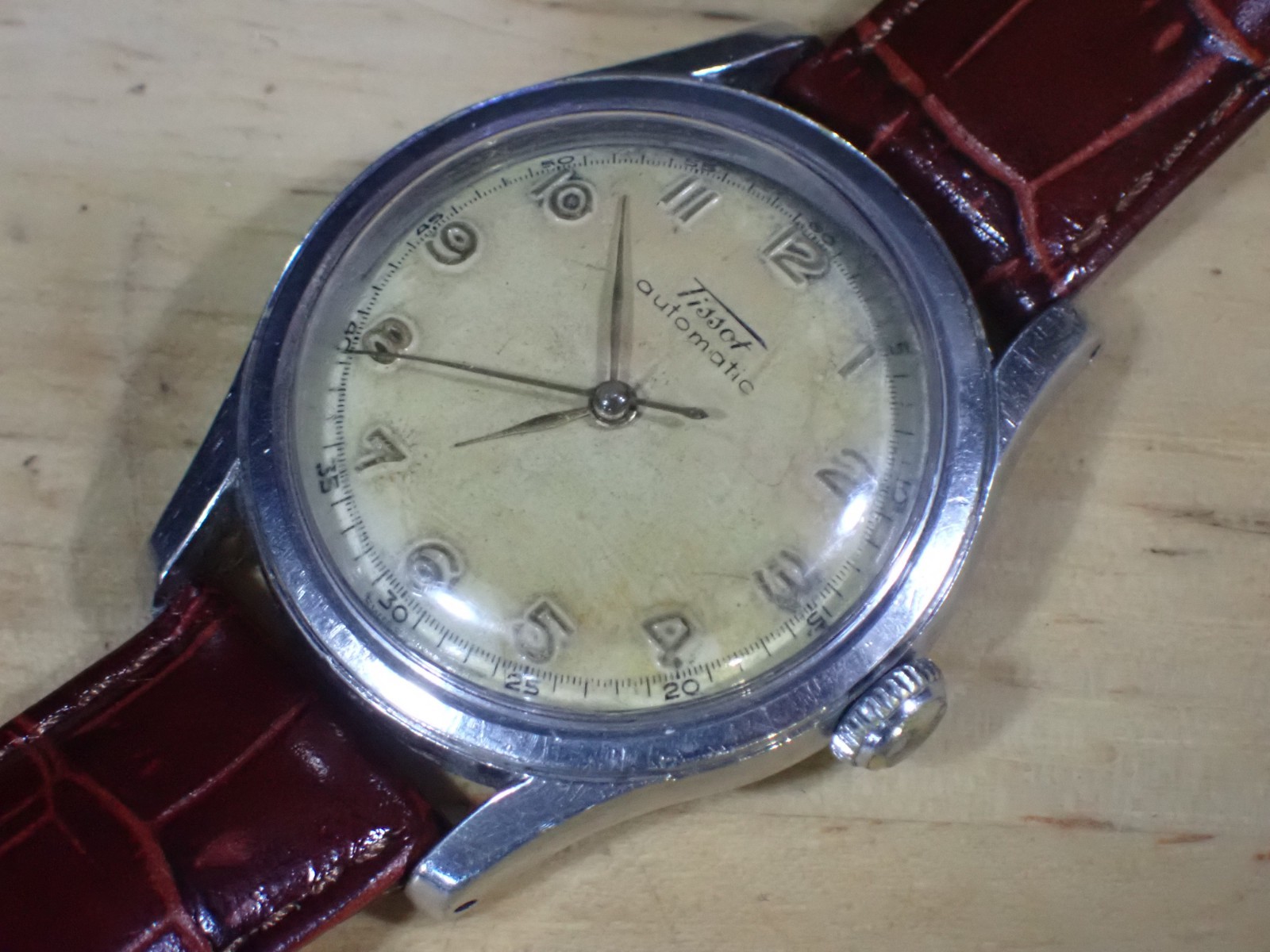 Tissot 17 Jewel Men’s Bumper Automatic Wristwatch runs Stainless Tropical Dial