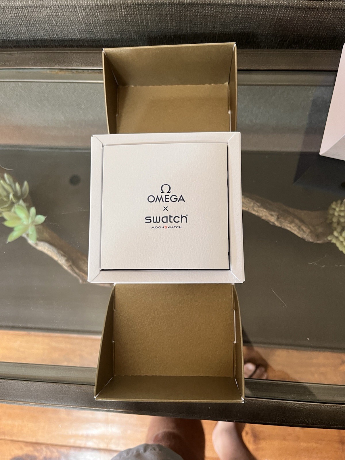 OMEGA x Swatch MoonSwatch Mission to Earthphase Quartz Chronograph White Box