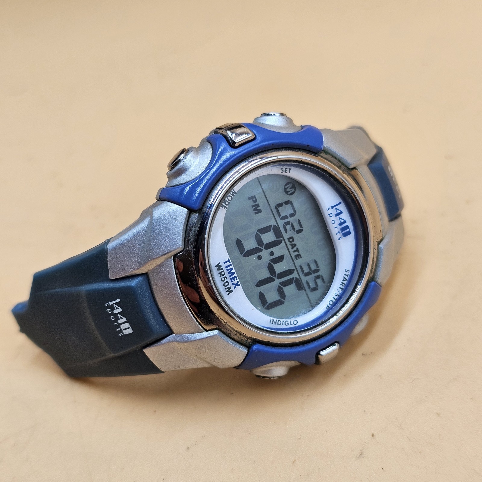 Timex 1440 Sports 143-T5J131 Indiglo Blue Digital Water Resist Watch New Battery
