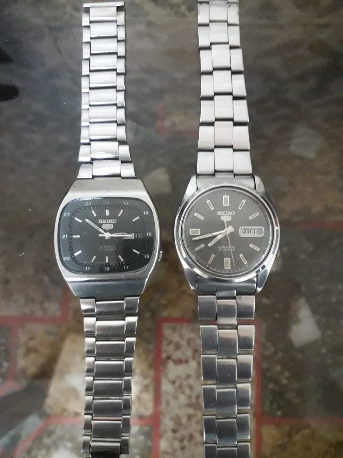 Lot of 2 Vintage Seiko 5 Automatic Japan Men’s Wristwatches