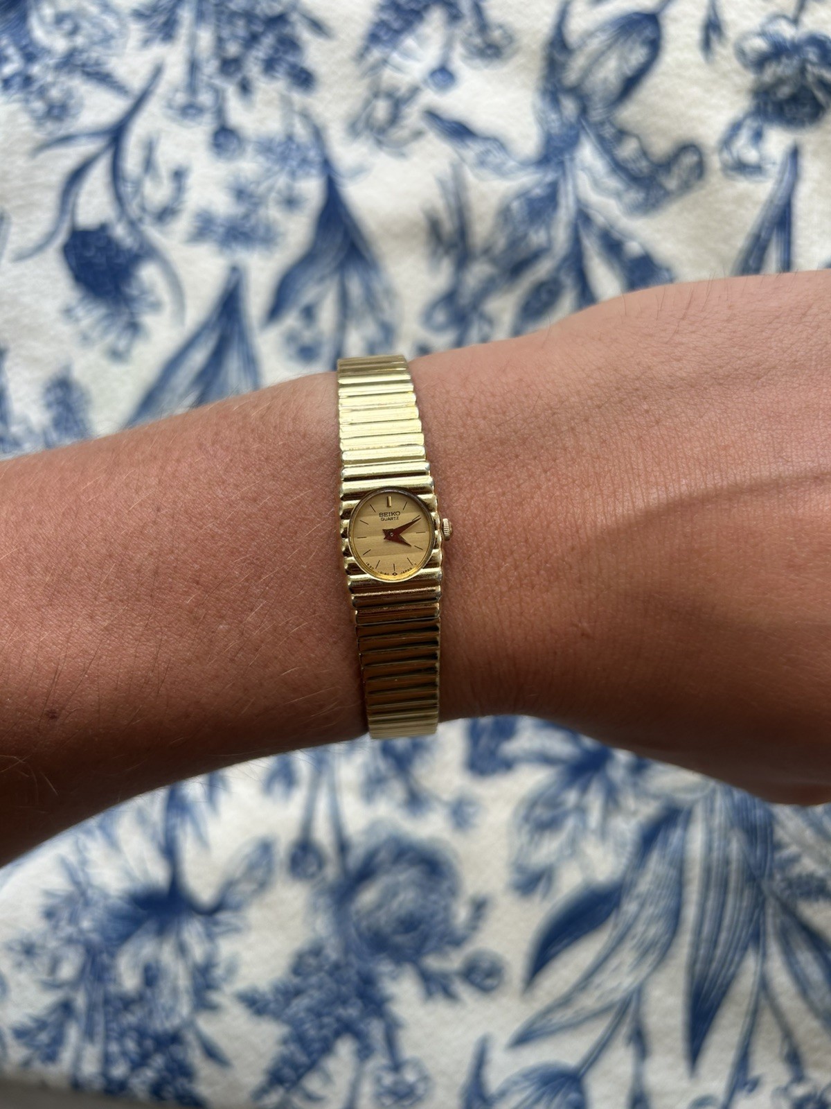 Seiko Watch Women 14mm Champagne Dial Gold Tone Rectangle 1E20-5099 New Battery