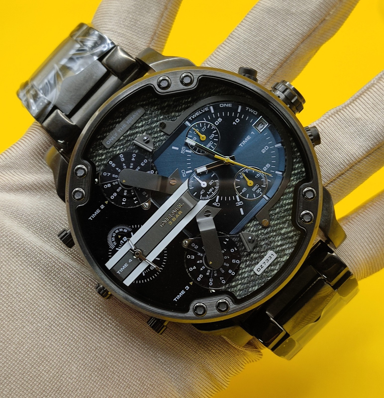 Premium Diesel Mr. Daddy 2.0 DZ7331 Multi Time Refurbished Men’s Wrist Watch