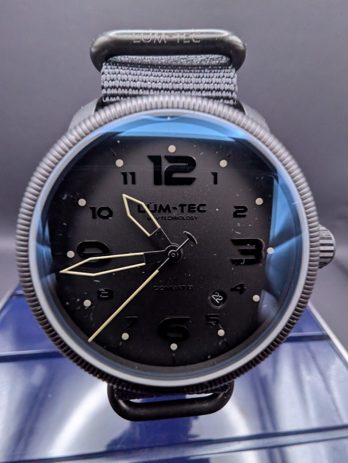Lum-Tec Mens Watch Combat B43 Phantom Destro Black Dial Miyota Japan 2105 NOS