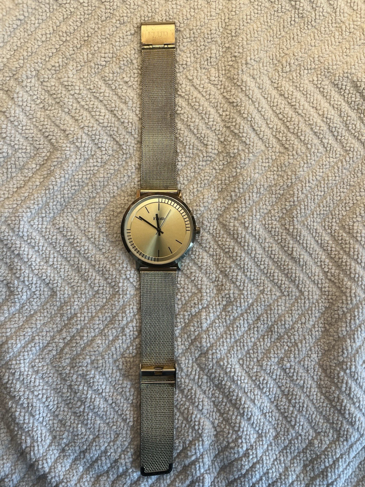 Flud’s “The Stunt” Gold Men’s Watch With Mesh Band NEEDS BATTERY