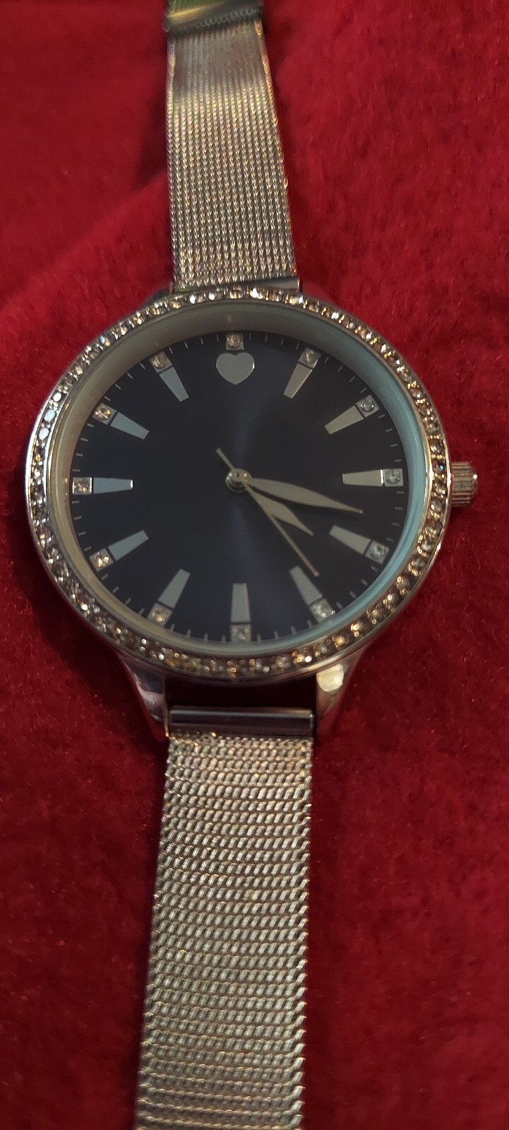 NOS Heart @ Noon Girls Quartz Watch. Worn only a couple of times. Battery 377