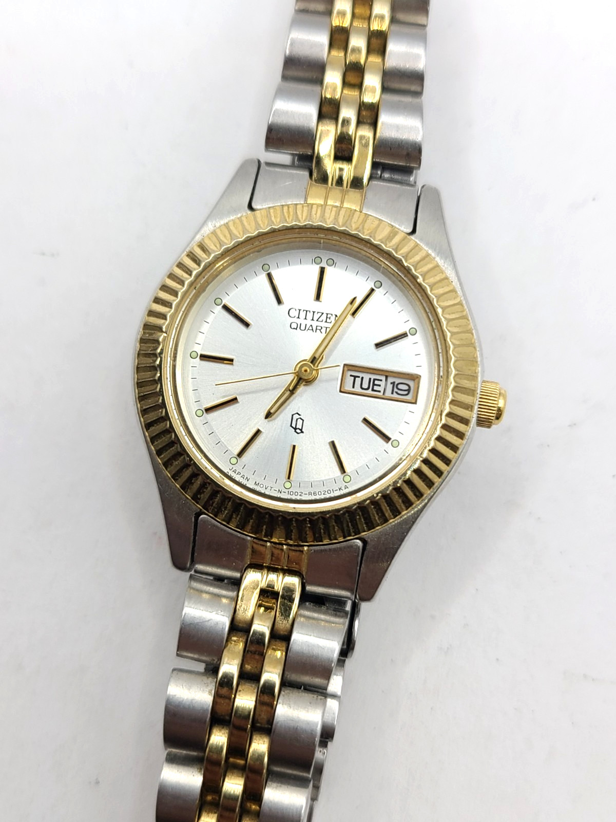 Citizen Women Quartz Watch 1002 R15119 RC President Silver Dial 2 Tone Band Case