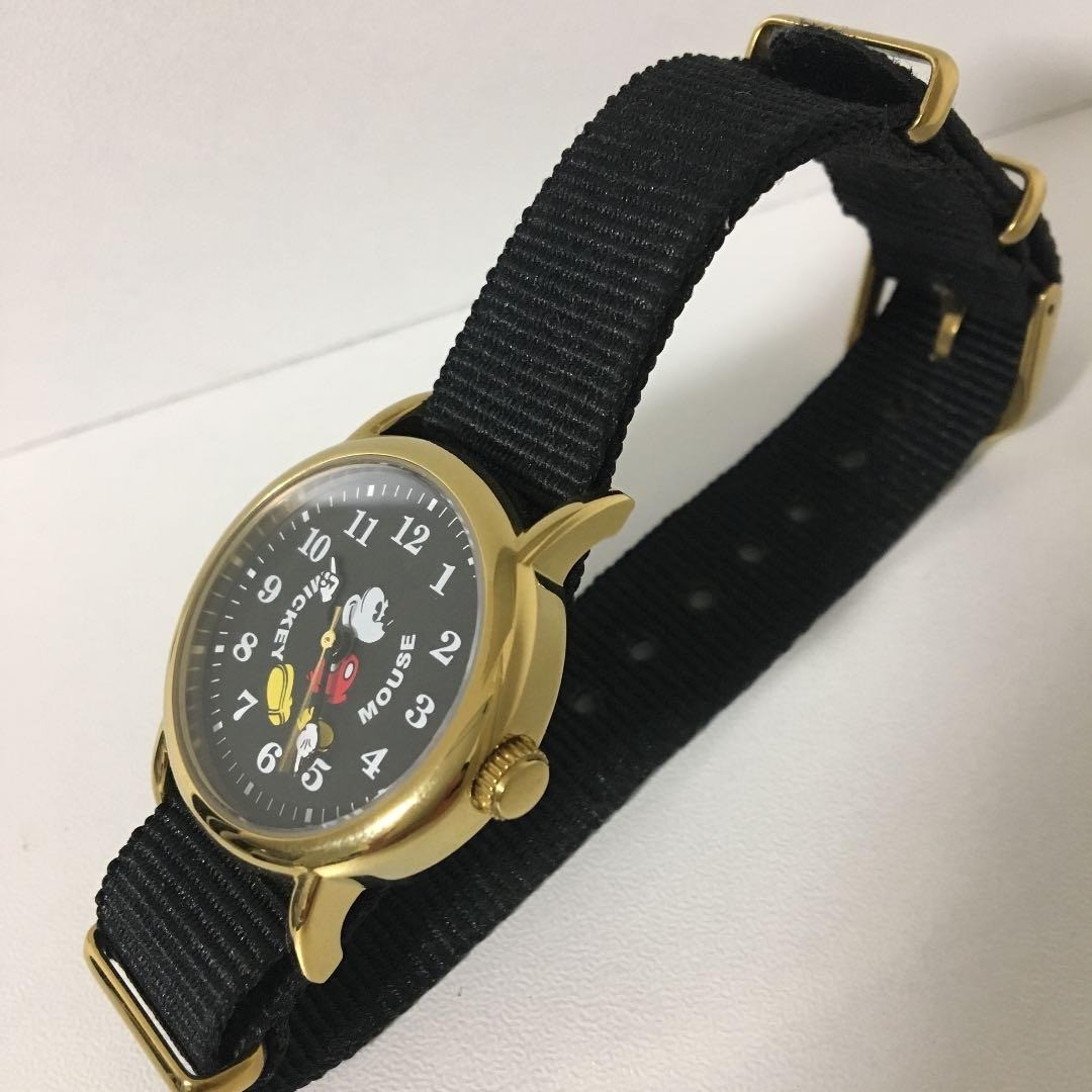 Disney Mickey Mouse Pointing Hands WristWatch Black 30mm W/Box USED[Excellent]