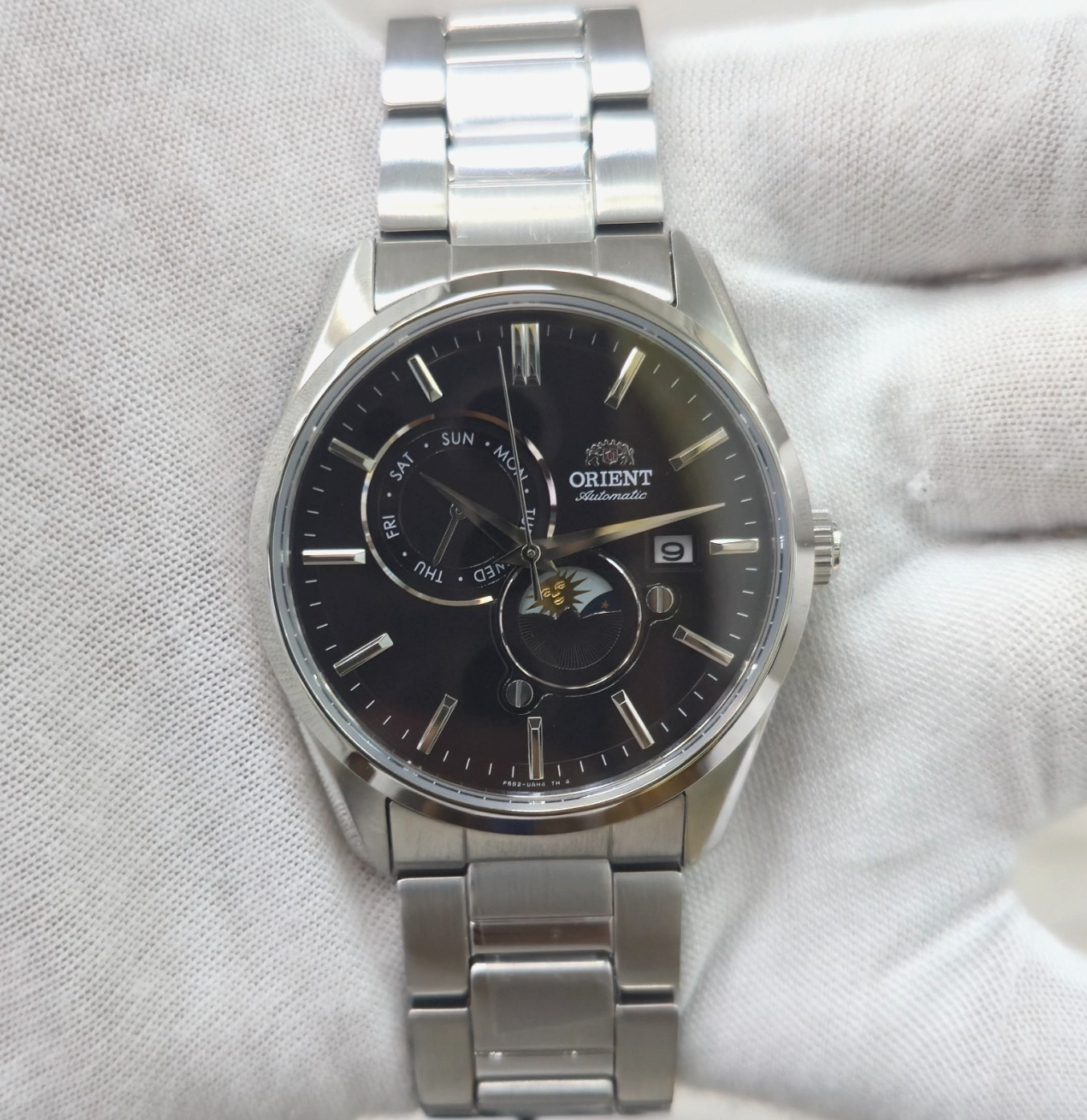 Orient Sun & Moon Classic Gen 5 RA-AK0307 Black Dial New Full Set Men’s Watch