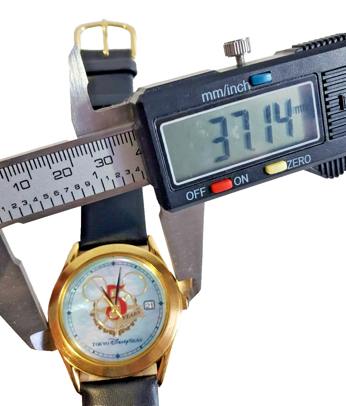 Tokyo Disney Sea 5 years anniversary watch w/ instruction & Guarantee box. Runs.