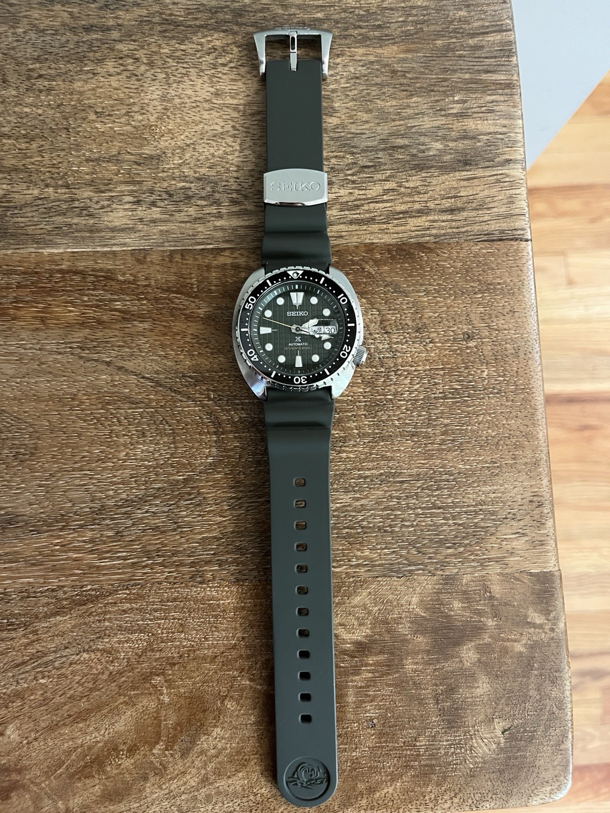 Seiko SRPE05 King Turtle Diver Prospex Automatic Watch Green Dial Tags Box Paper