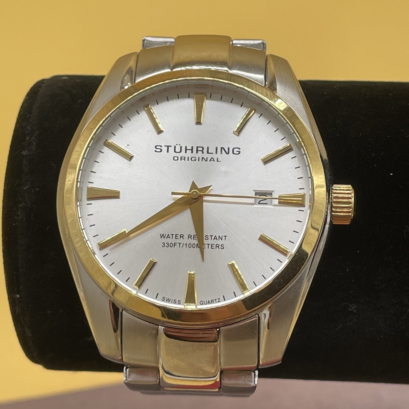 Stuhrling Original Mens Watch Silver with Gold Trim Great Condition New Battery!