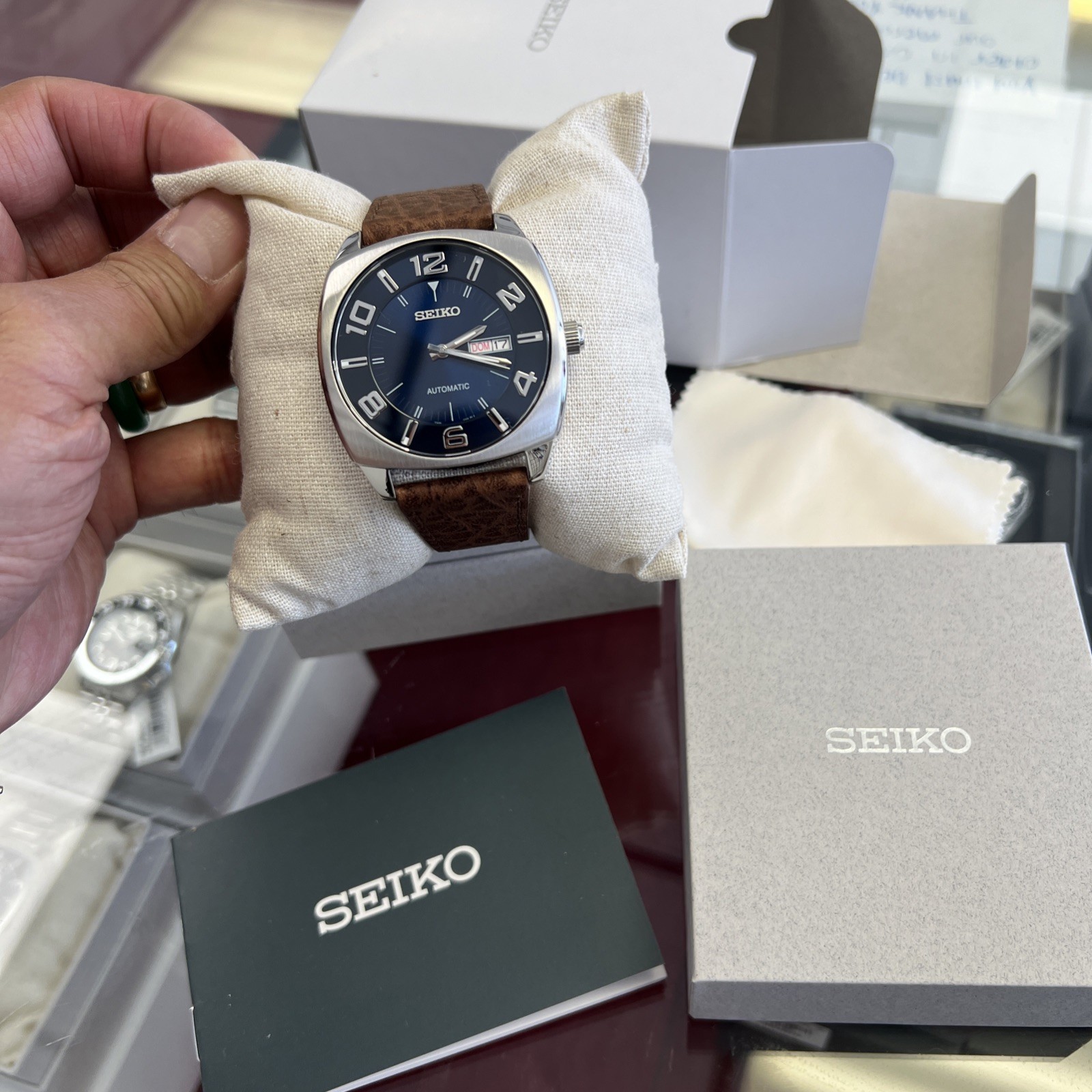Authentic Seiko Dealer 💯Recraft Series Automatic Blue Dial Brown❤️SNKN37!
