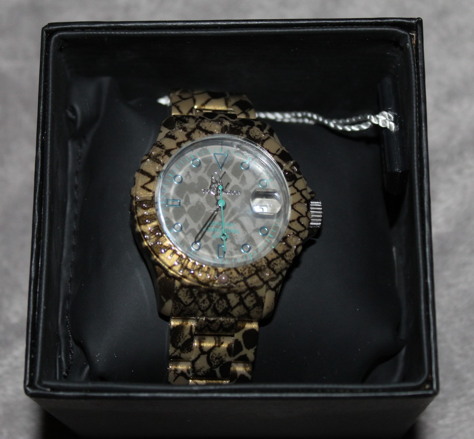Toy Watch FLE02RE Snake/Reptile Print Only Time Classic Quartz Watch NEW