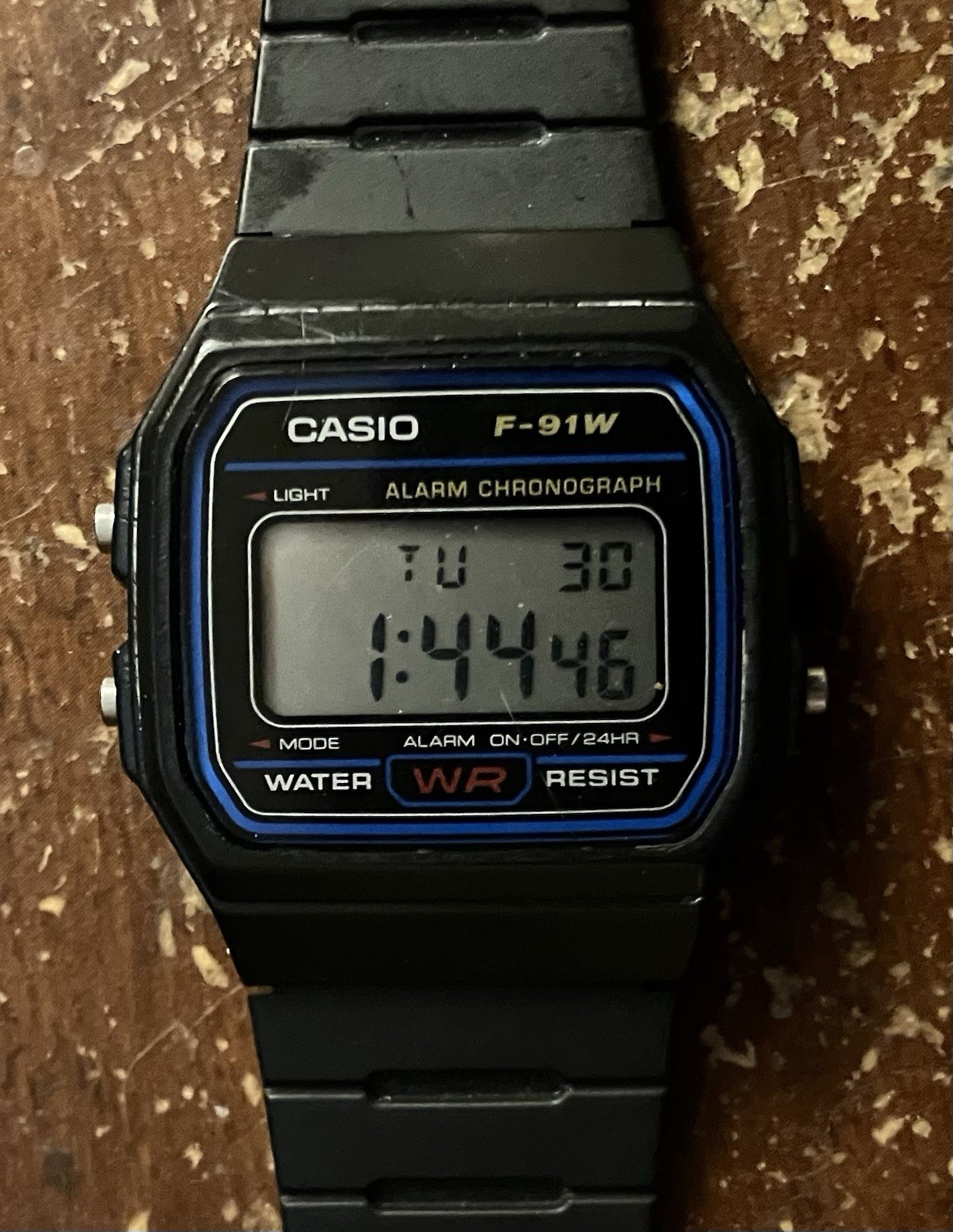 Casio F-91W Watch Men 34mm Digital Black Tone Alarm Chrono 593 New Battery