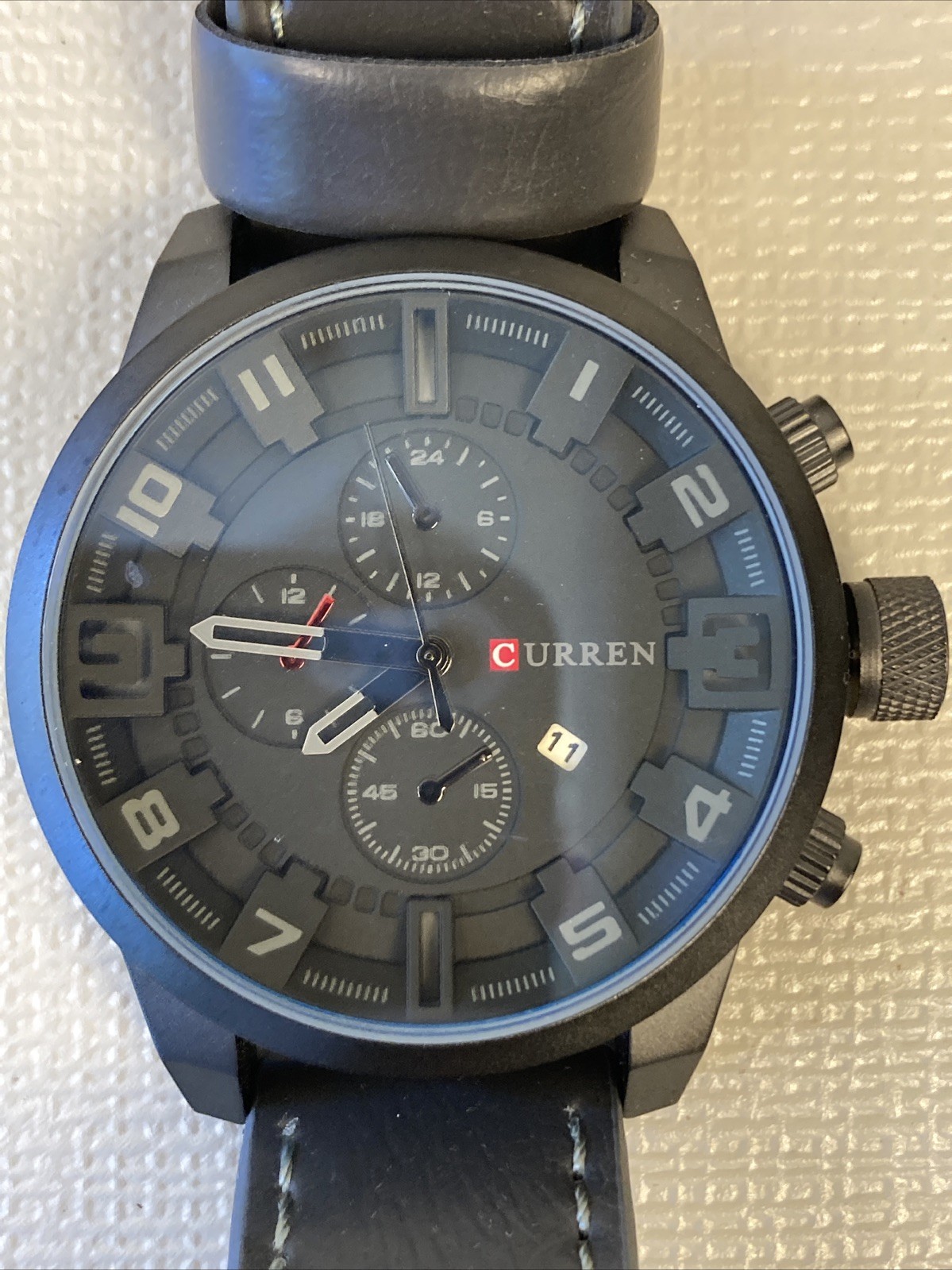Curren M:8225 Watch Men Gray Date Window Blue Tint Crystal Need Battery EUC