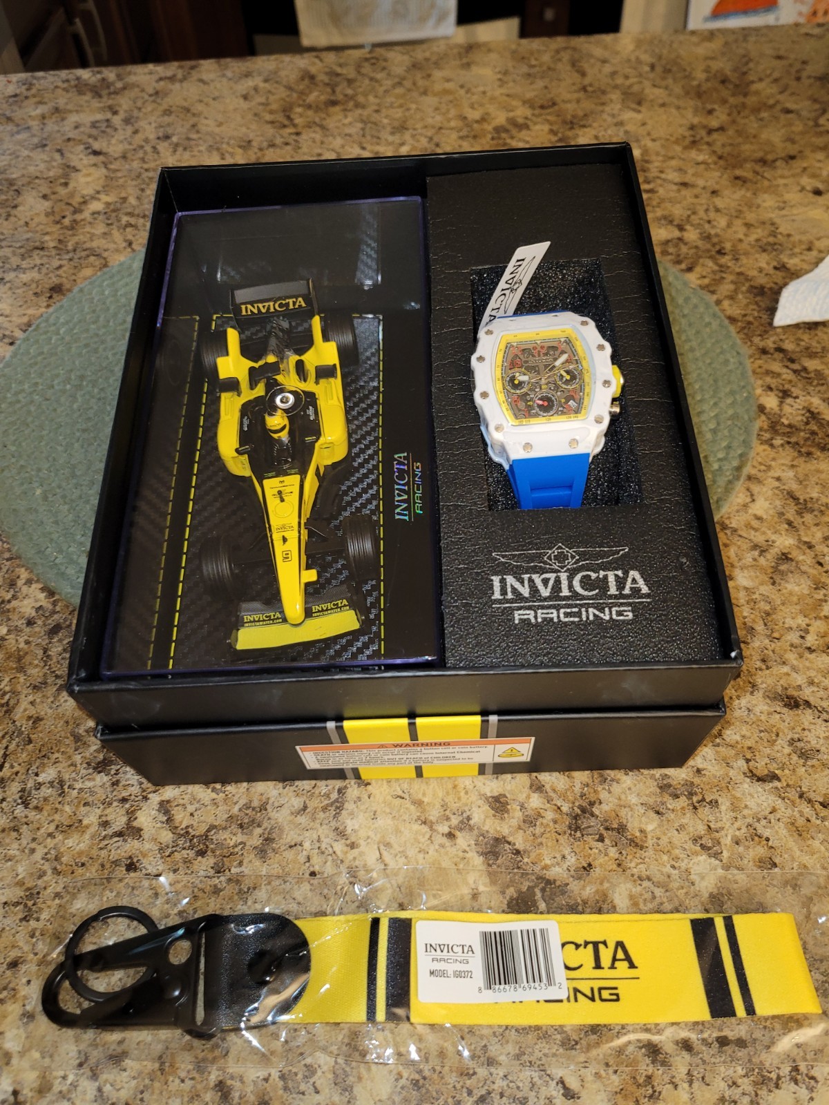 Invicta Special Edition Replica Racing Car w/ INVICTA 69775 Racing Mens Watch +