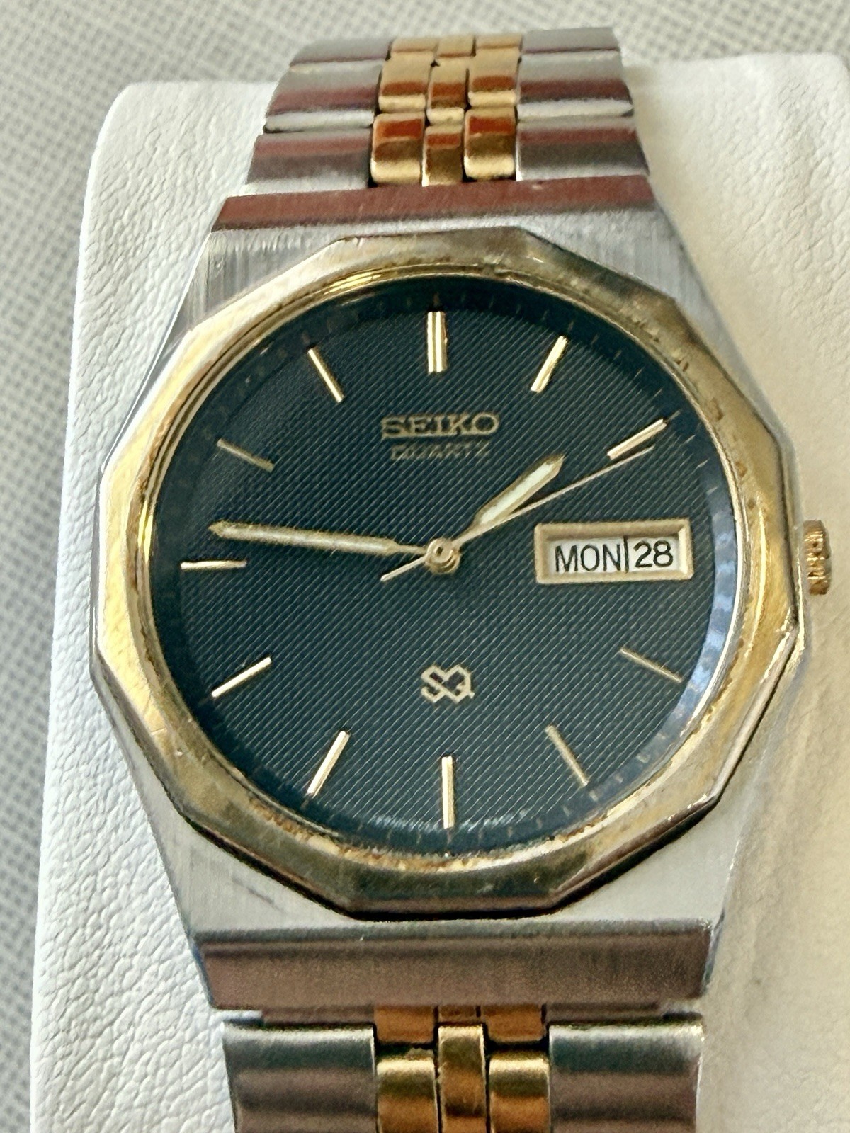 Vintage 1988 Seiko Quartz Men’s “Baby Oak” Day/Date Watch with Box