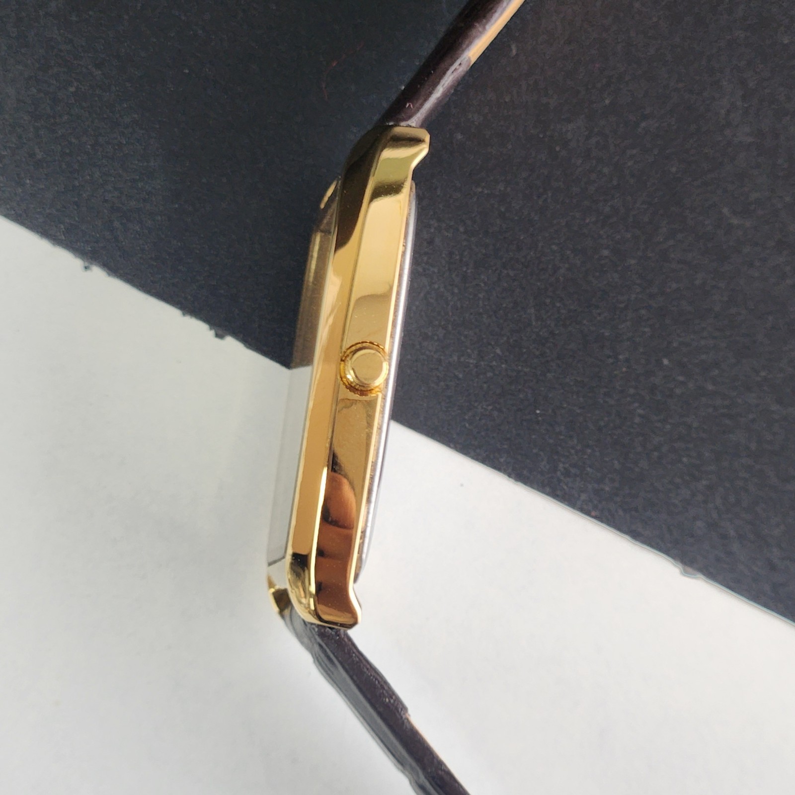 Vintage Seiko Slim Tank Quartz Men Golden Dial Dress Watch-Free Shipping.