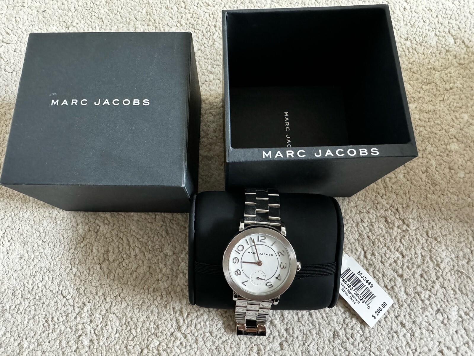 Marc Jacobs Riley MJ3469 Women’s Stainless Steel Analog Dial Quartz Watch