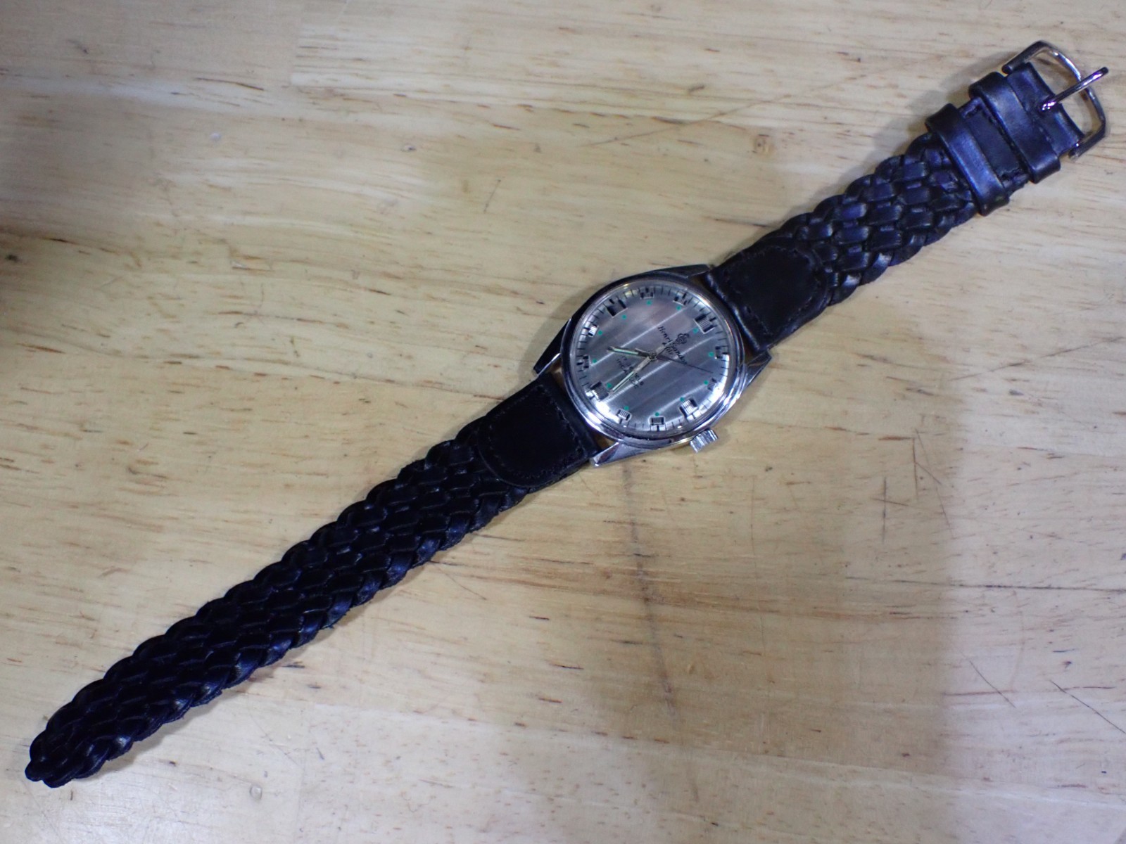 Henri Sandoz 17 Jewel Men’s Manual Wind Wristwatch runs Chrome Dial Stainless