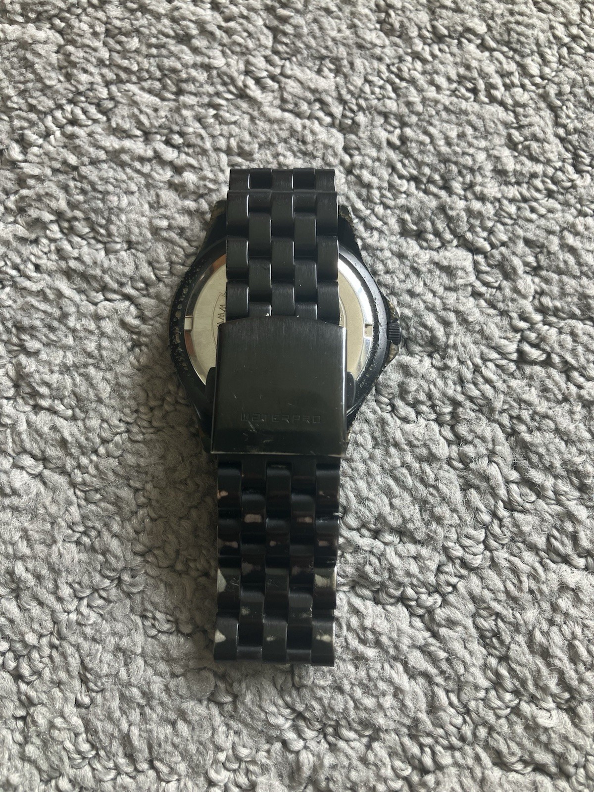Guess Waterpro Black Men’s Watch 100M Model G95638G – Extreme Wear And Tear