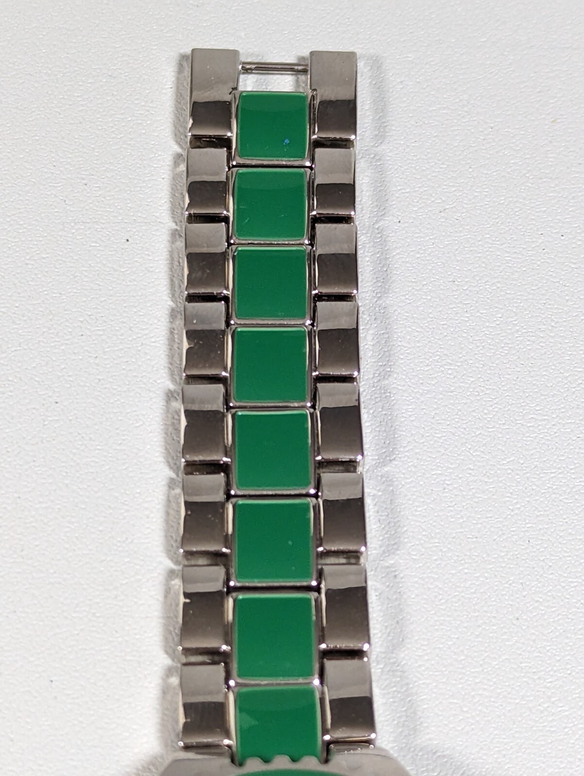 Green Dial Round Silver Tone Case Two Tone Link Bracelet Band Watch 6.5 Inch
