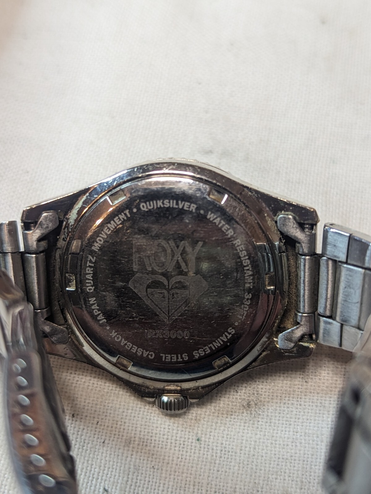 Roxy Quiksilver RX 3000 Analog Quartz Black Women’s Watch – Some Scratches Runs
