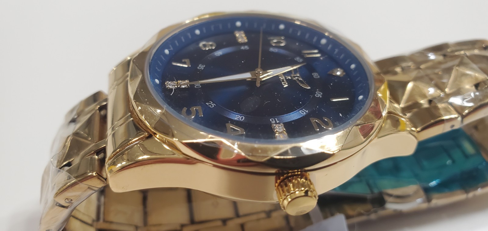 Invicta 69020 Quartz Stainless Steel Men Watch