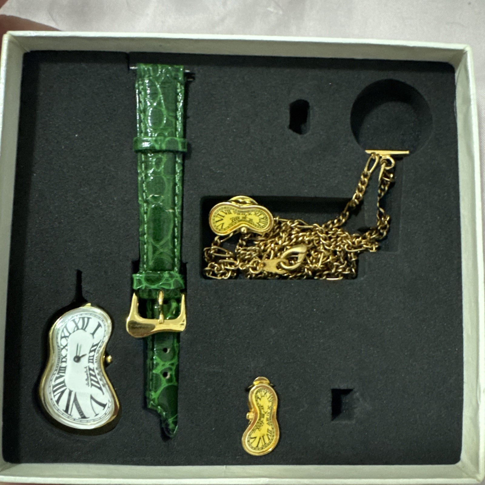 [MINT /BOX] Vintage Salvador Dali Exaequo Softwatch Gold Plated Quartz Watch 115