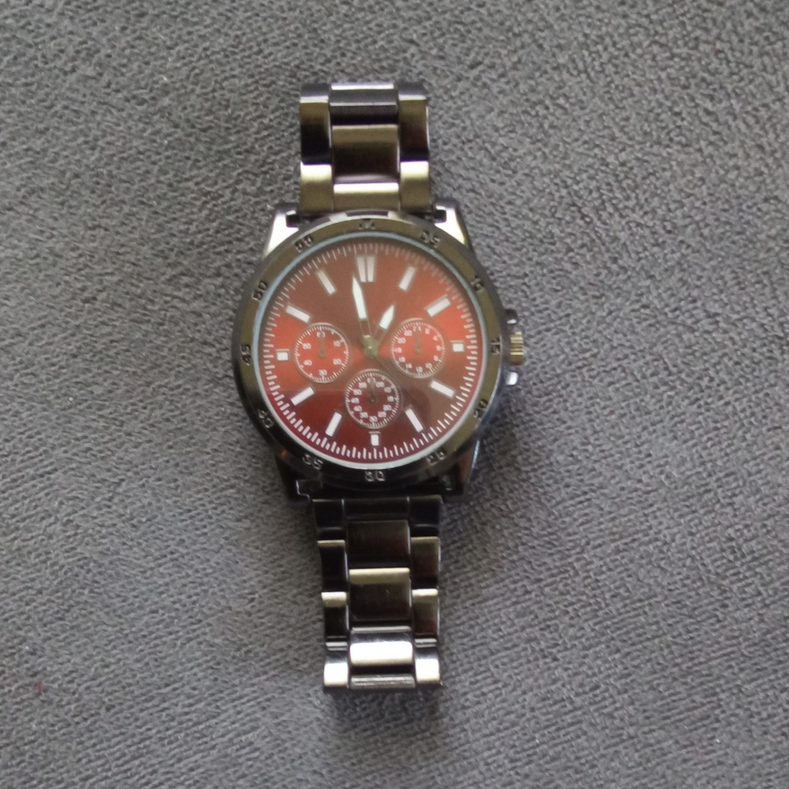 Silver Metal Wristwatch Red Dial Analog Stick Indexes for Men