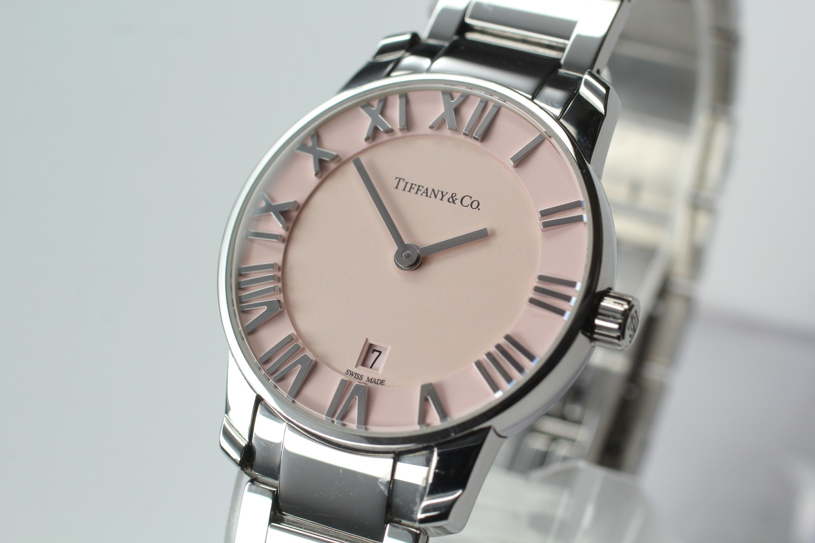 [ Box ] Tiffany & Co Atlas 2-Hand Quartz Date Pink 29mm Swiss Made Women’s Watch
