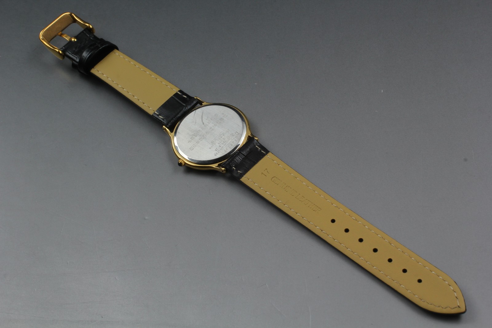 Vintage 1984 [Near Mint] SEIKO Dolce 5E31-6D60 Gold 31mm Quartz Mens Watch Japan