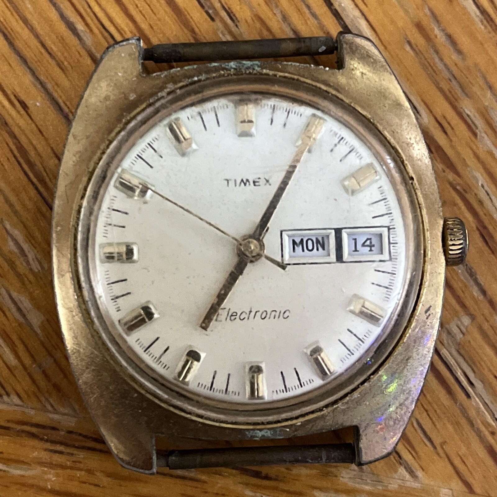 Timex 1 Inch Watch Water Resistant Electronic Bezel Stainless Steel Day and Date