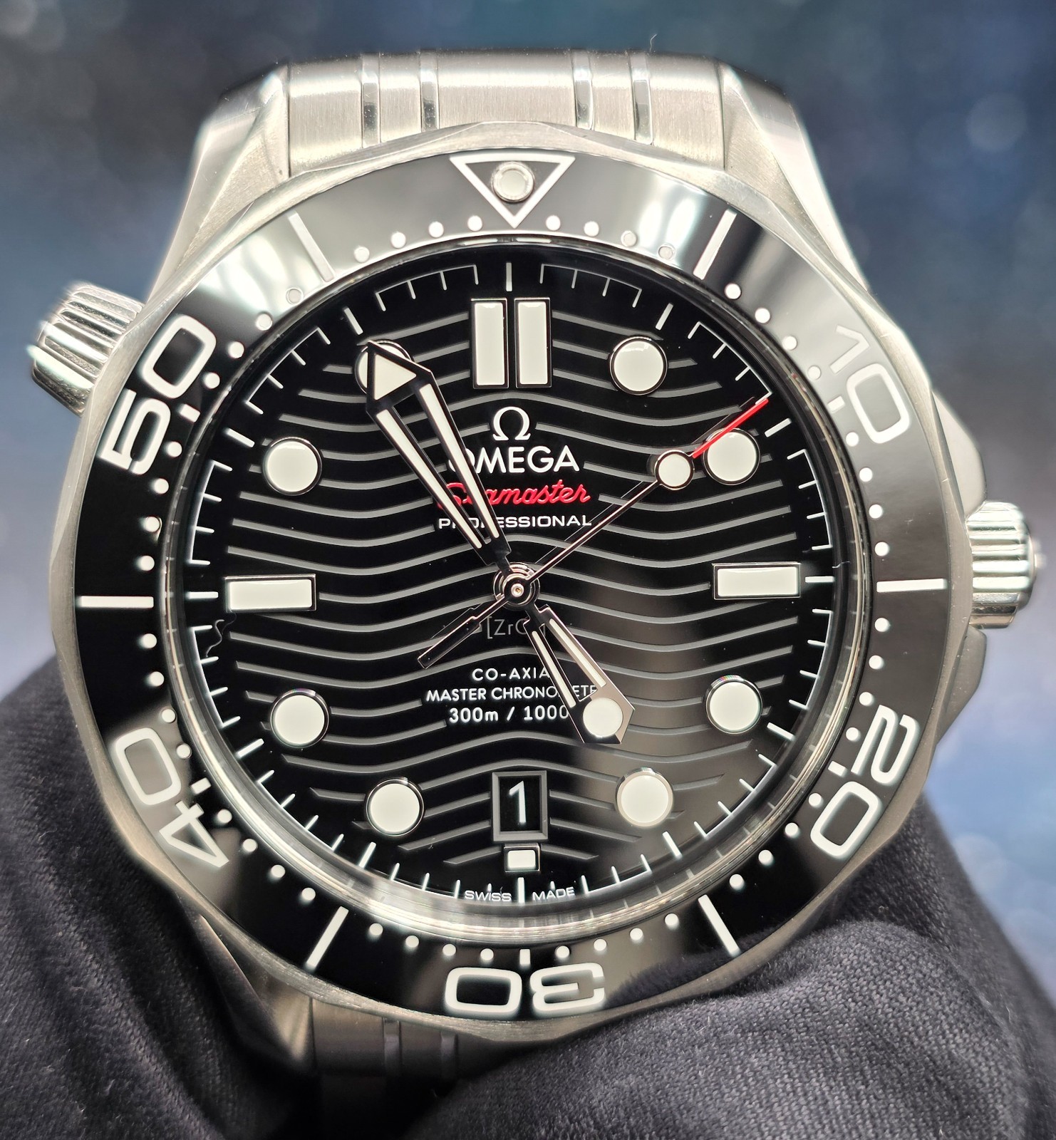2022 OMEGA Seamaster Diver 300M 210.30.42.20.01.001 Black “Wave” 42mm