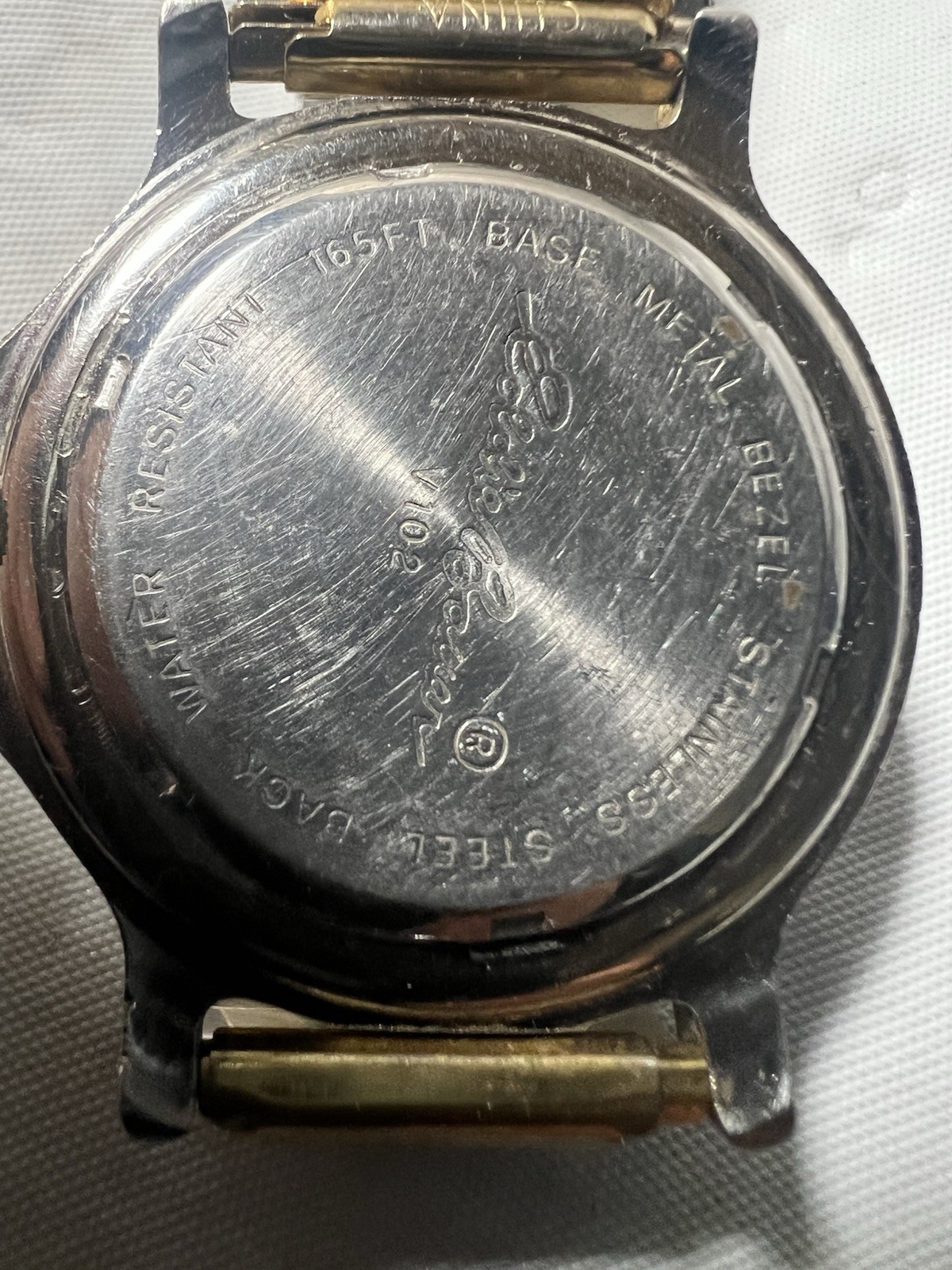 eddie bauer White Dial,date, rotating Bezel, 38 mm,WR50M, stretch, men’s Watch.