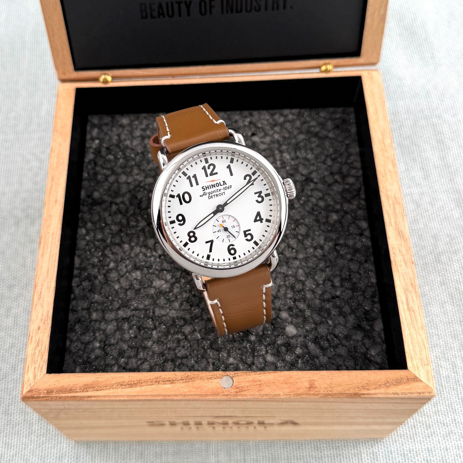 Shinola Runwell Watch 41mm Slate White Dial Argonite 1069 Men’s Watch S011000010